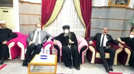 محافظ أسيوط يقدم واجب العزاء للأنبا بيجول أسقف الدير المحرق بالقوصية في وفاة شقيقه