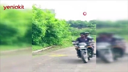 Dehşete düşüren anlar! Yolda yürüyen adama sırtlan saldırdı