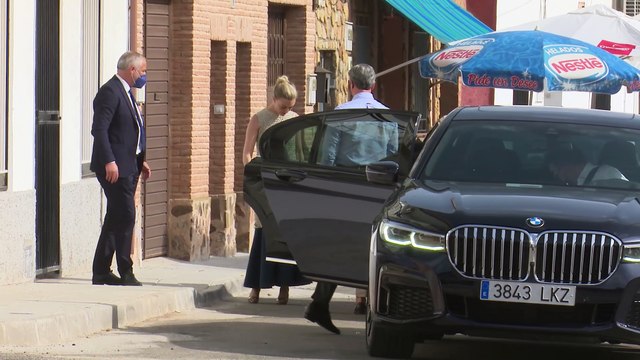 Marta Ortega luce el 'look' de invitada perfecta en la preboda de Carlos Cortina y Carla Vega-Penichet