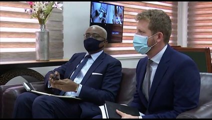 Aka Aouélé, Président du CESEC reçoit en audience l'ambassadeur de Belgique en Côte d'Ivoire