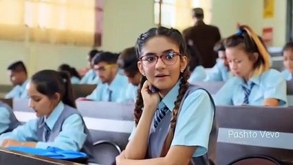 cinta pandangan pertama