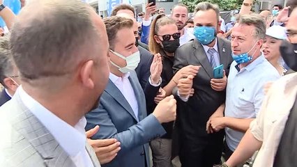 DEVA Partisi Genel Başkanı Babacan, partisinin Sultanbeyli ilçe binasının açılışını yaptı