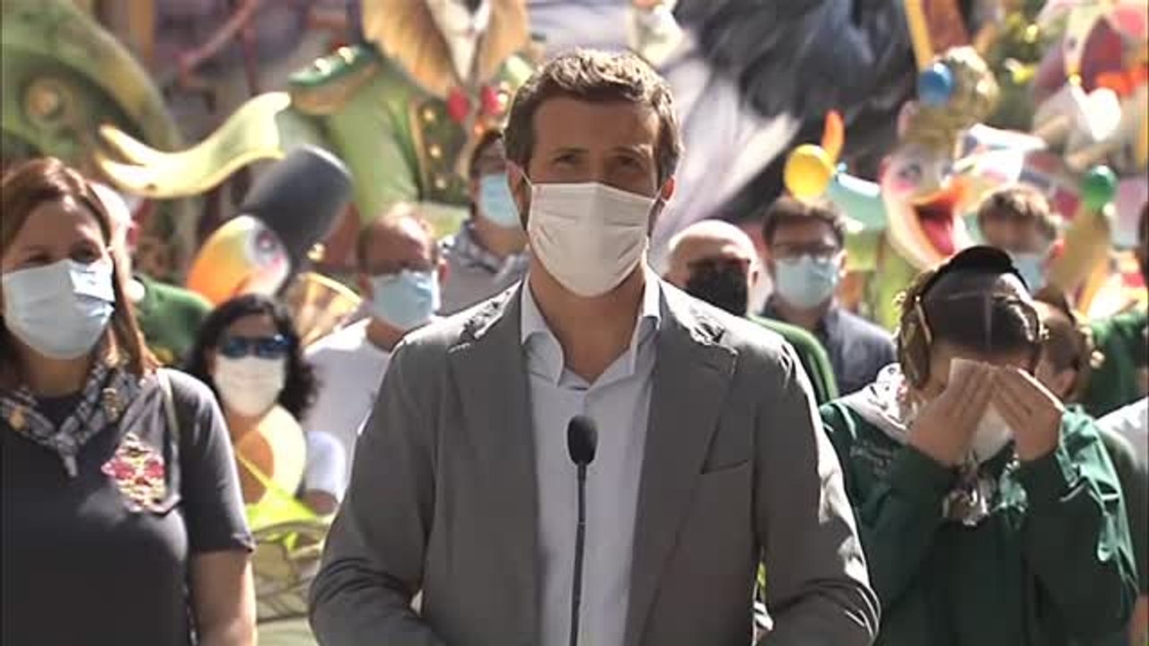 Sánchez saca pecho por los datos de vacunación y de paro y Casado le acusa de triunfalismo