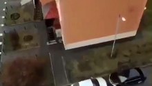 未來世界的機器人快遞