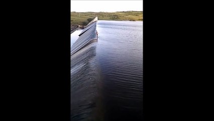 Faire du toboggan sur un barrage... Sensations garanties