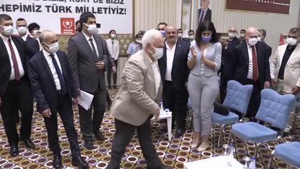 DİYARBAKIR - Doğu Perinçek, Diyarbakır Olağanüstü İl Kurultayı'nda konuştu