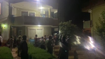 Üzerine asansör kabini düşen kadın öldü