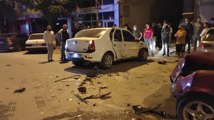 Polisin "dur" ihtarına uymayan otomobil sürücüsünün çarptığı kişi yaralandı
