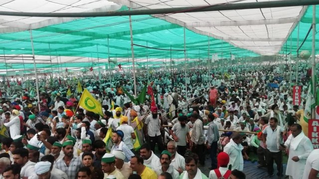 Thousands of farmers gathered to attend mahapanchayat