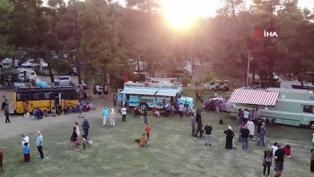 Son Dakika | Karavanı iş yeri yaptı, hem tatil yapıyor hem para kazanıyor