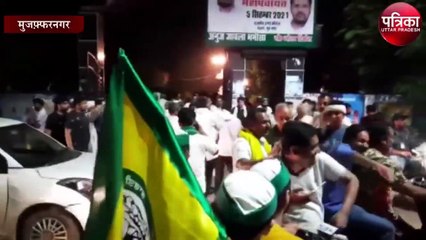 डीजे की धुन पर नाचते हुए पंचायत स्थल पहुंच रहे हैं किसान