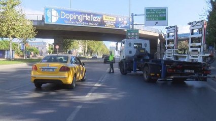 15 TEMMUZ ŞEHİTLERİ KÖPRÜSÜ 'TÜNELDEN UÇAK GEÇİŞİ' GÖSTERİSİ SIRASINDA TRAFİĞE KAPATILDI