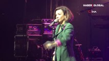 Fatma Turgut konserinde küs sevgilileri barıştırmaya çalıştı