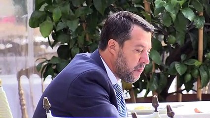 Governo, Salvini: "Per la Lega alcuni punti non sono contrattabili: no all'obbligo vaccinale"