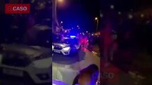 Una multitud de fiesta expulsa a los Mossos a golpes en Llinars