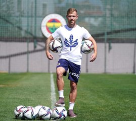 Max Meyer: "Takımımız ve hocamız iyi, antrenmanlar sert geçiyor"