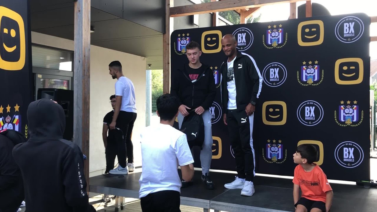 Vincent Kompany et Telenet ouvrent un espace d'étude pour jeunes footballeurs à Anderlecht