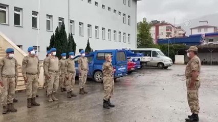 KASTAMONU - Bozkurt'ta askerlere moral veren 79 yaşındaki "Coşkun dede"ye teşekkür belgesi verildi