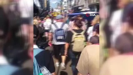 Amsterdam'da Covid-19 kısıtlamalarına karşı protesto