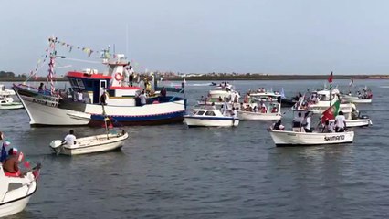 La virgen portuguesa de La Encarnación vuelve a salvar su procesión en furgoneta