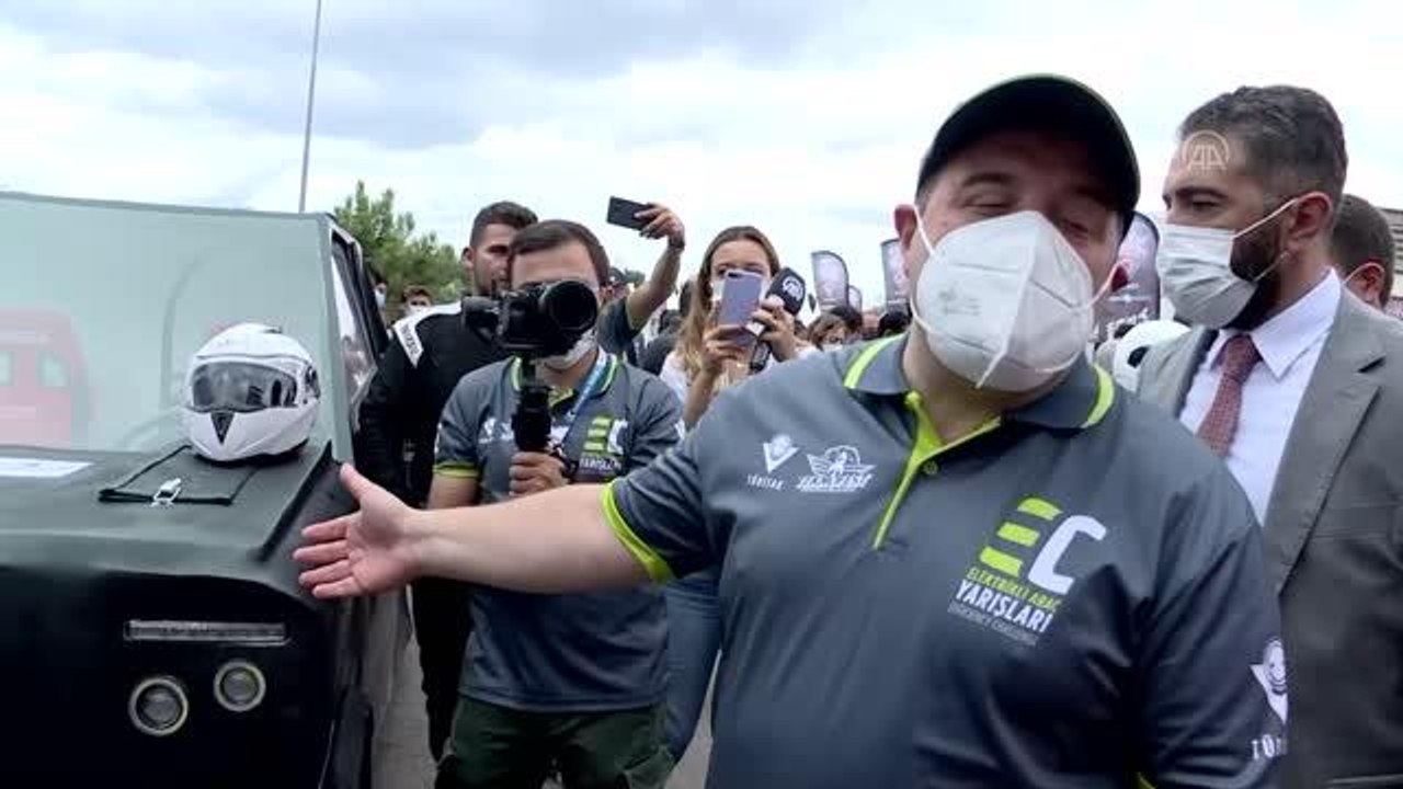 Turkish students race self-built electric cars at