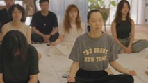 Meditación contra el estrés laboral, una moda en auge en China