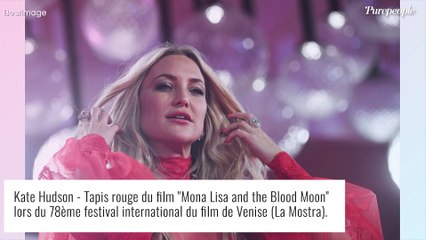 Kate Hudson éclatante à la Mostra et une demande en mariage sur tapis rouge