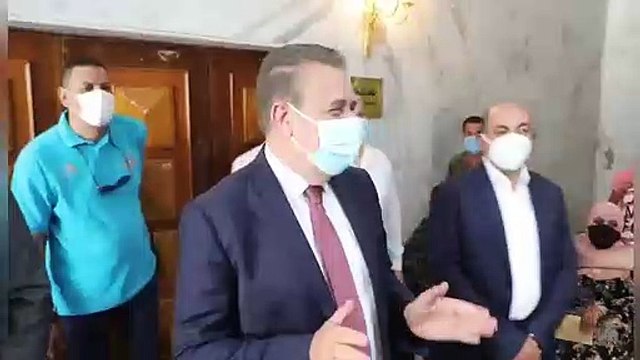 محافظ المنوفية يسلم مساعدات مالية وكراسى متحركة لعدد من ذوى الهمم