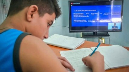 Retoman clases no presenciales en Cuba