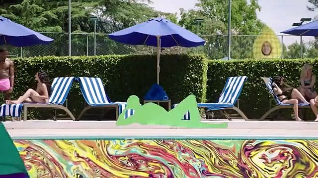 أغنية I Don't Care مكتوبة بالعربية والإنجليزية بالكامل