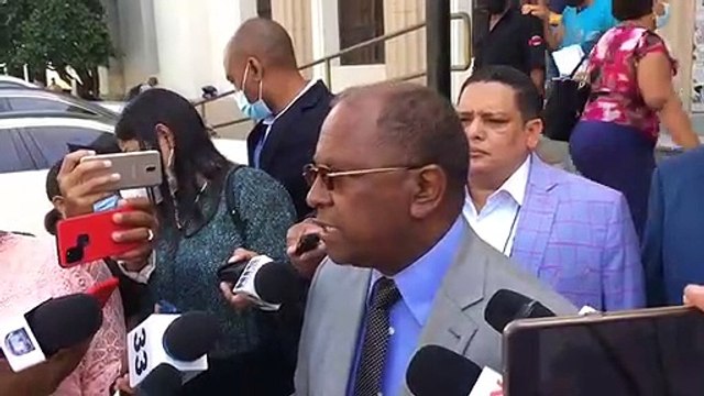 Cándido Simón interpone querella contra expelotero Odalis Pérez, por alegada amenaza de muerte