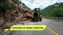 Lluvias provocan deslave en tramo carretero en Chihuahua