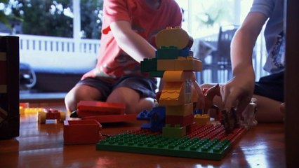 Qld Govt calls for more foster carers as system is buckling