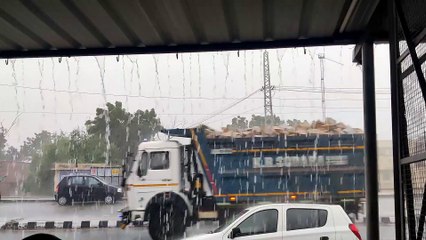जमकर बरसे बादल, मिली राहत