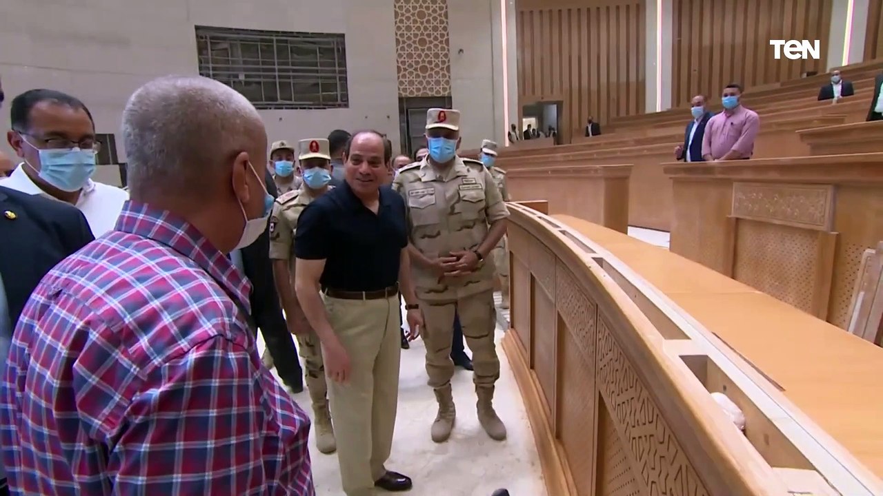 الرئيس السيسي يقوم بجولة تفقدية بالعاصمة الإدارية الجديدة