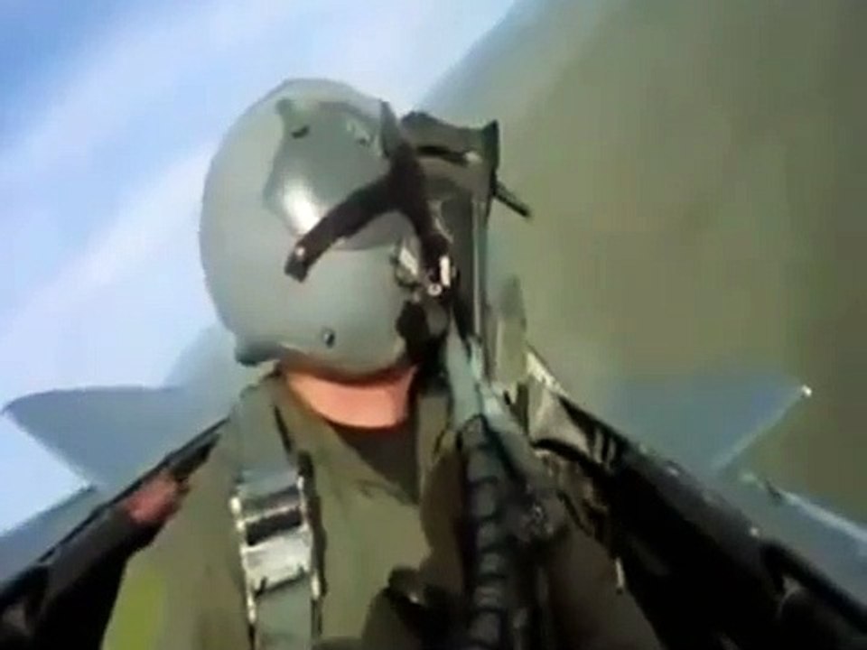 Leaked UFO Footage seen by Fighter Jet Pilot.