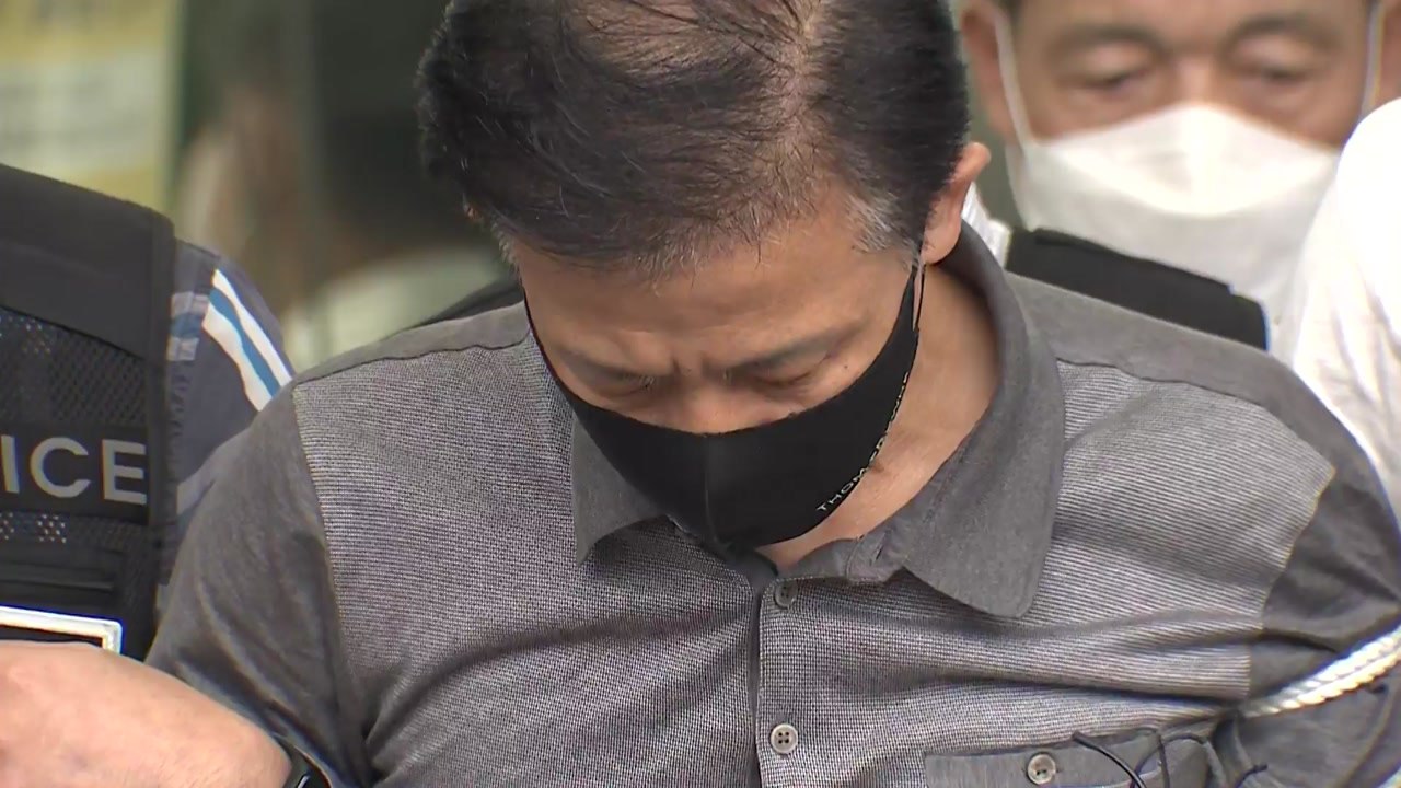 '전자발찌 연쇄살인' 강윤성 검찰 송치…유치장 나와 이동 / YTN