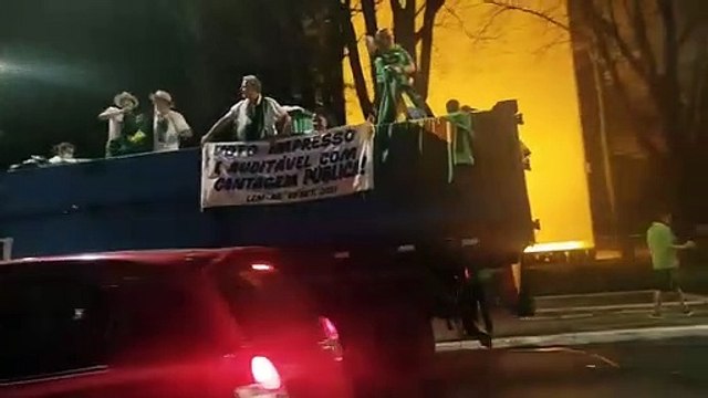Manifestantes pró-Bolsonaro na Esplanada