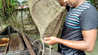 চাঁই ফেলে নৌকা দিয়ে নদীতে মাছ ধরার ভিডিও।। Amazing River chai Fishing By Village People |Fishing BD