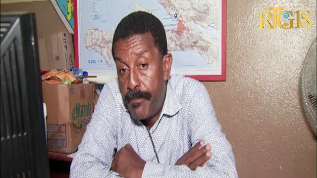 Direktè lise Jean-Jacques Dessalines lan kondane zak eskokri li di yon pwofesè nan lise a komèt.