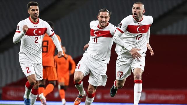 Hollanda - Türkiye ne zaman, hangi kanalda? Hollanda - Türkiye maçı şifresiz mi?