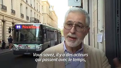 Mort de Belmondo: des Parisiens saluent "un super mec", "une gouaille du cinéma français"