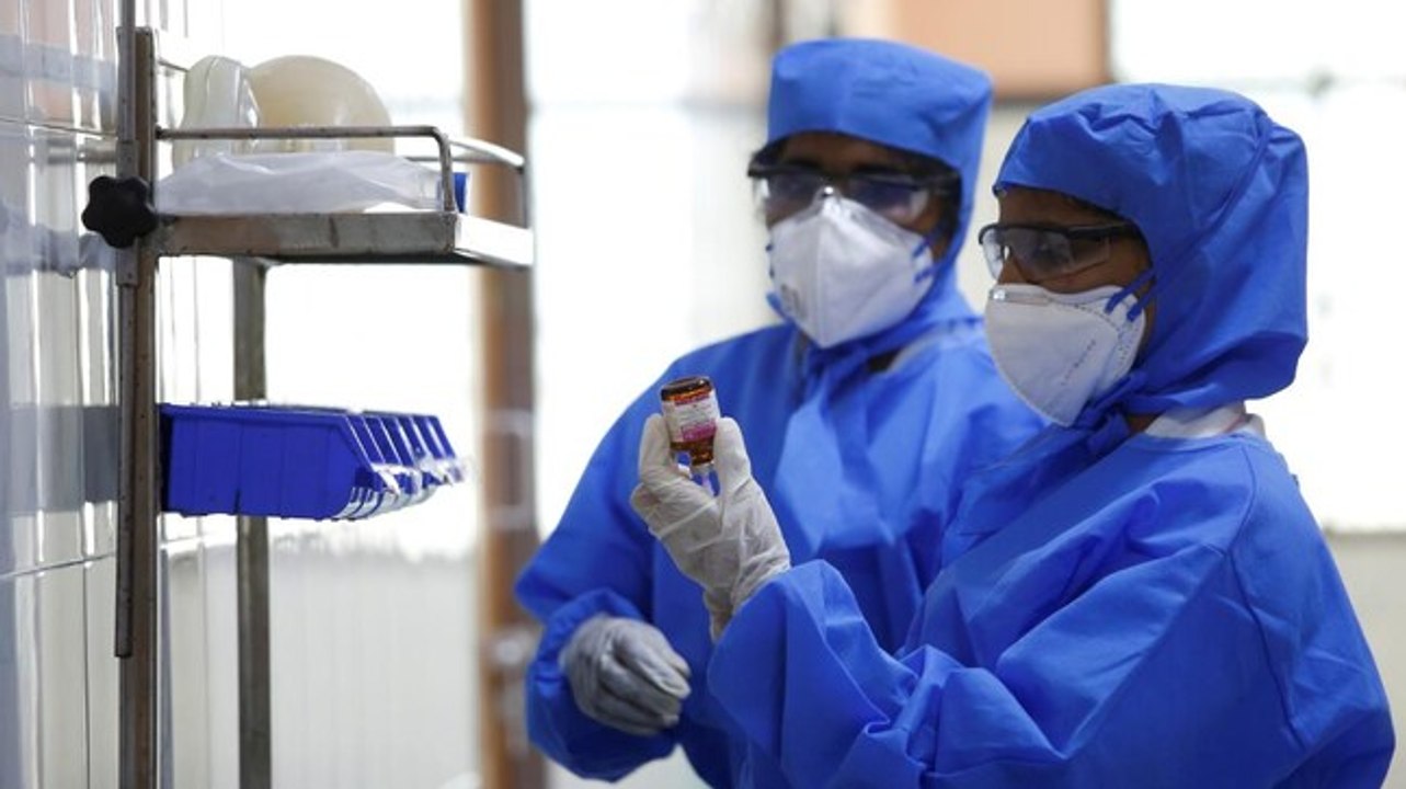Kerala: 8 people who came in close contact of 1...