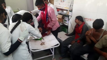 खेत मे भैंस घुसने को लेकर दो भाइयों के परिवार में लाठी- कुल्हाड़ी जंग, सात घायल
