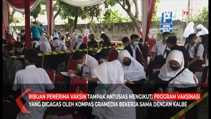 Скачать видео: Kompas Gramedia dan Kalbe Vaksinasi Warga Gresik