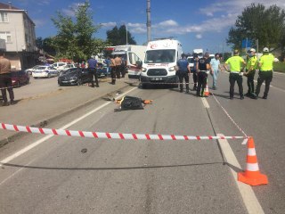 Otomobil ile motosiklet çarpıştı: 1 ölü, 1 yaralı