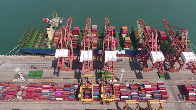 경상수지 15개월째 흑자...올해 800억 달러 흑자 기대 / YTN