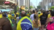A Sao Paulo, les manifestations pro-Bolsonaro débutent