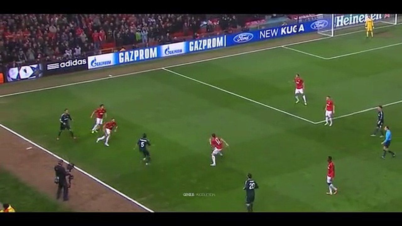 When Manchester United Fans Applaud Cristiano Ronaldo__