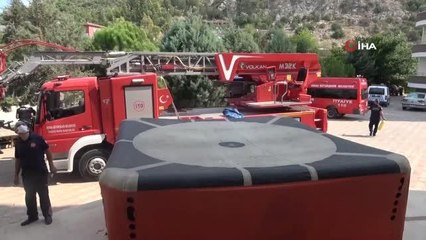 Ailesinin terk ettiği genci arkadaşı ölümden kurtardı